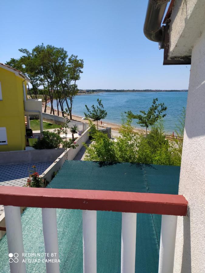 Apartman Joy Nin Dış mekan fotoğraf