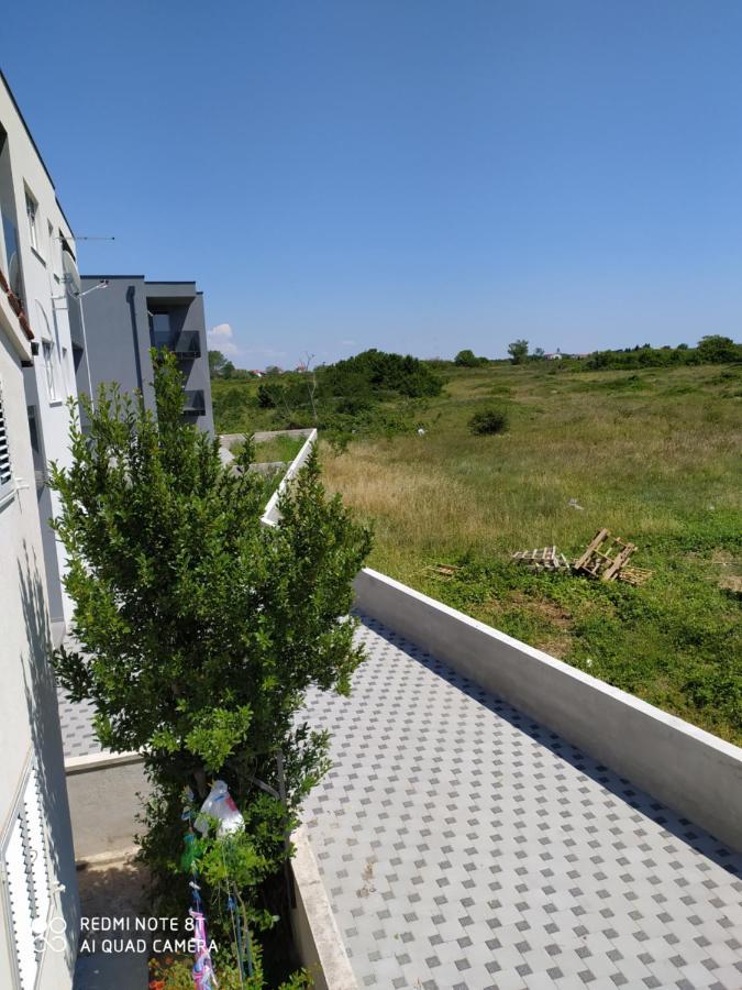Apartman Joy Nin Dış mekan fotoğraf
