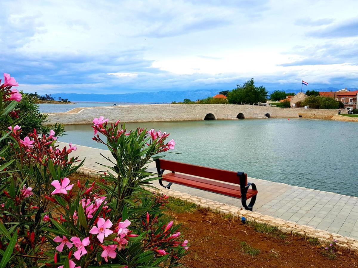 Apartman Joy Nin Dış mekan fotoğraf