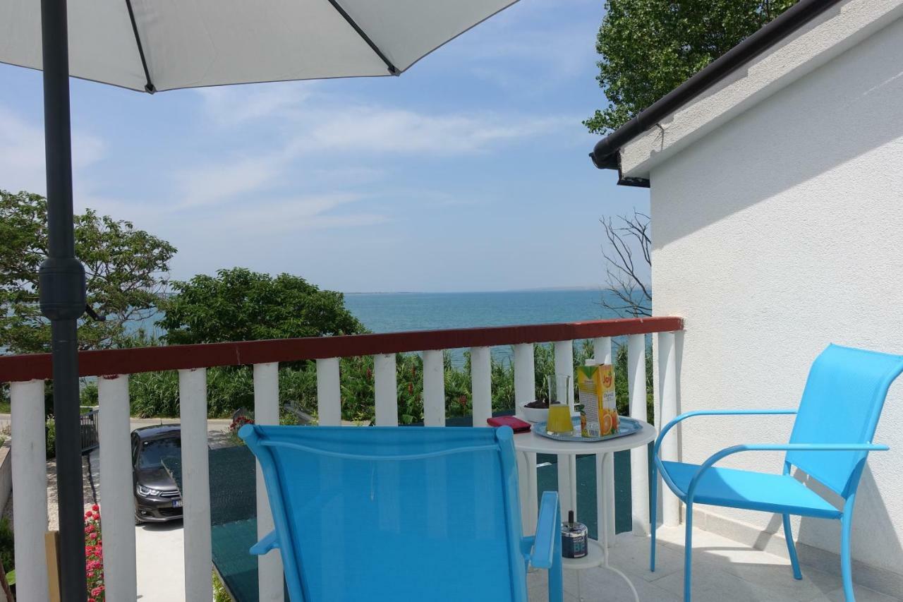Apartman Joy Nin Dış mekan fotoğraf