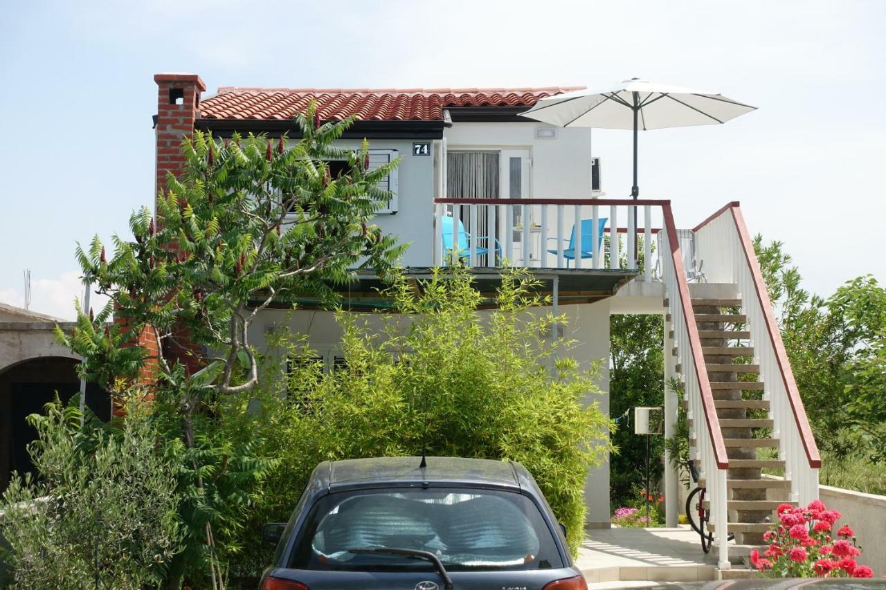 Apartman Joy Nin Dış mekan fotoğraf